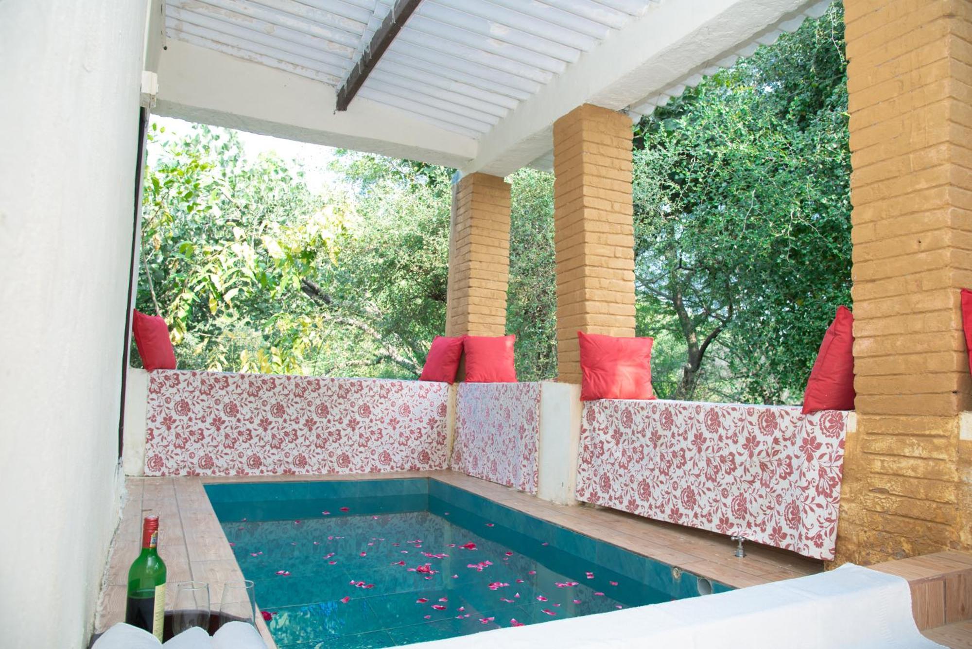 Shivika Lake Hotel Ranakpur Sādri Extérieur photo
