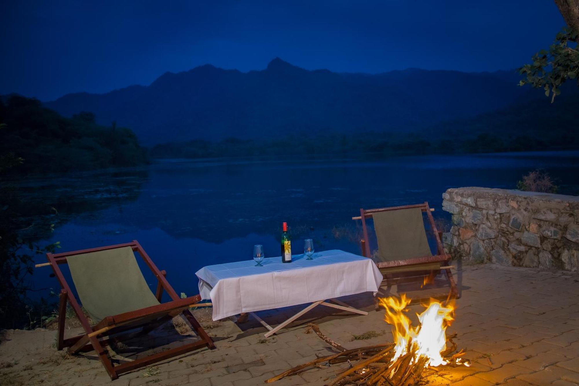 Shivika Lake Hotel Ranakpur Sādri Extérieur photo